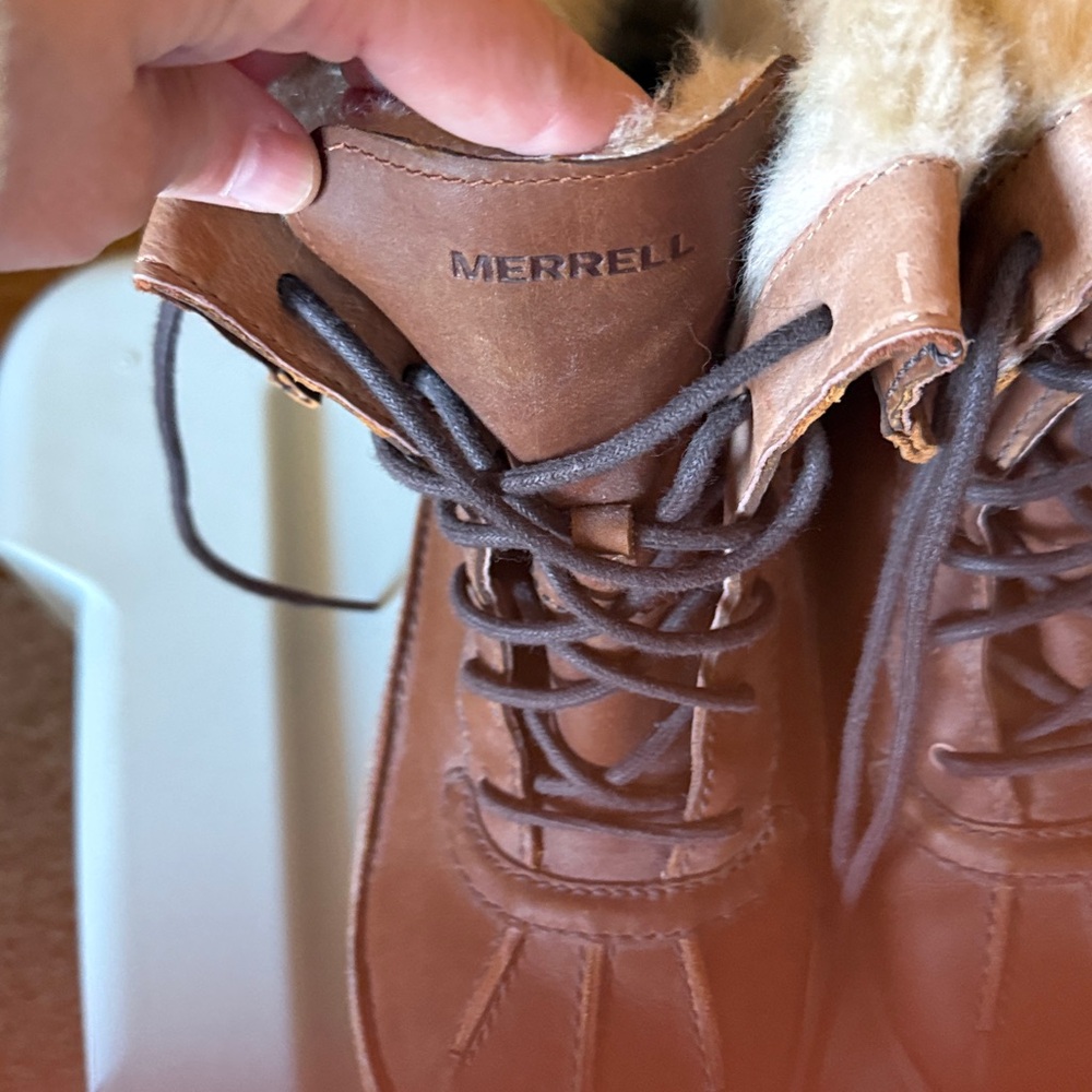 Merrill Brown Leather Shearling Lace-Up Boots size 9, never worn! - Picture 2 of 5